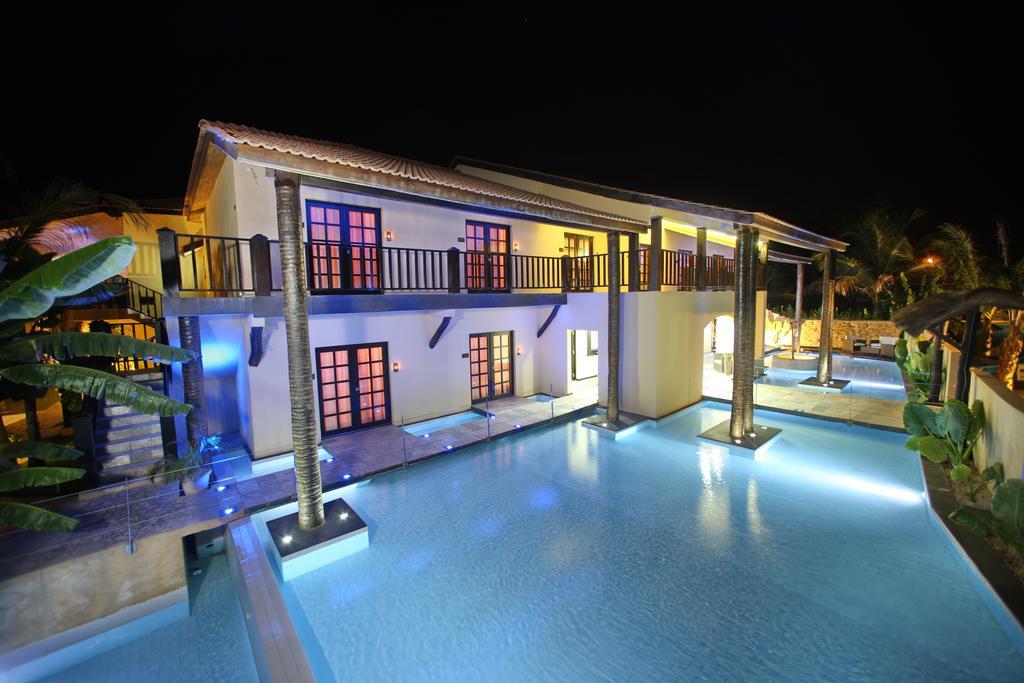 The Rhino Resort Hotel & Spa سالي بوخْتيودال المظهر الخارجي الصورة